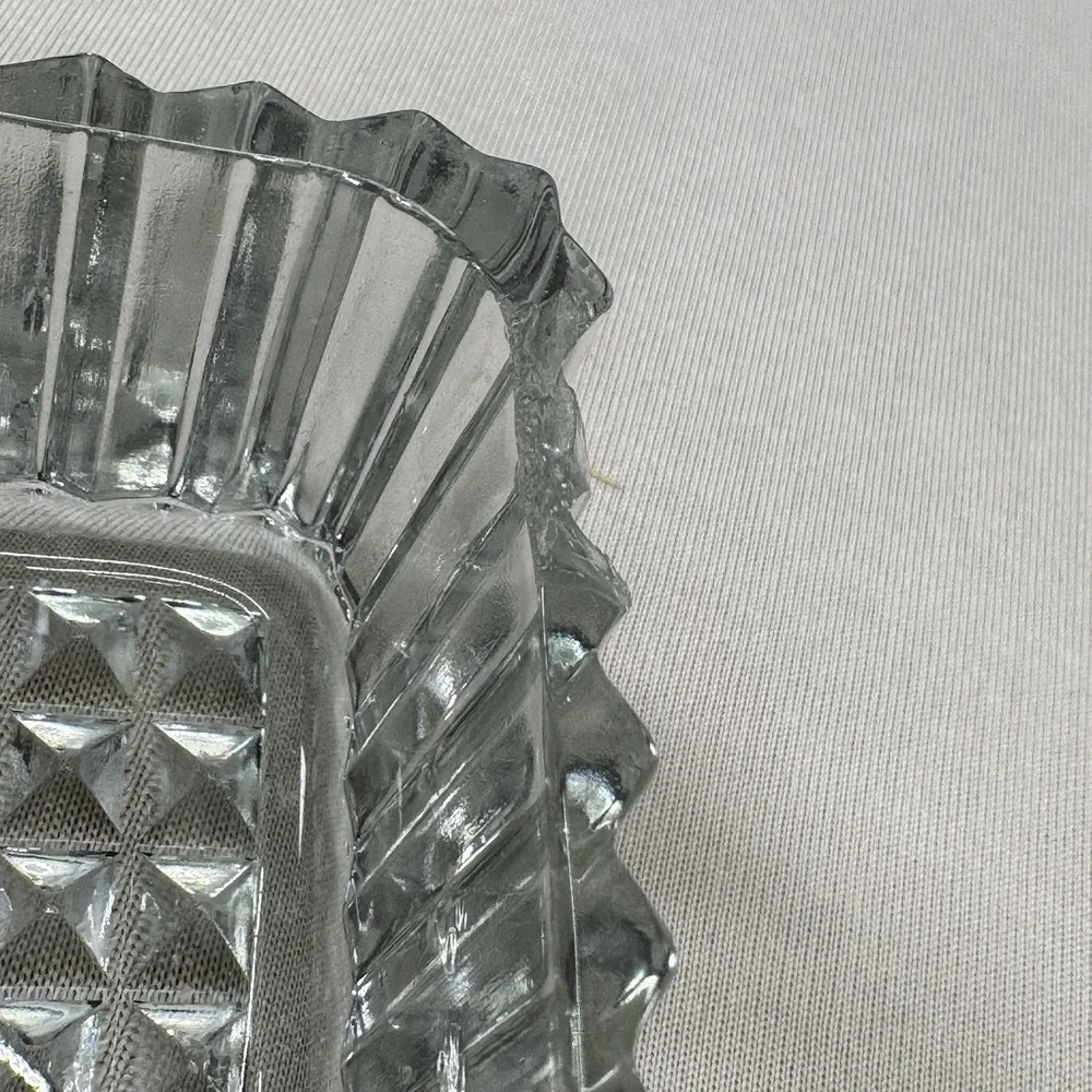 Vintage Depression Glass Trinket Jewelry Box‎ Clear Ribbed Flowers